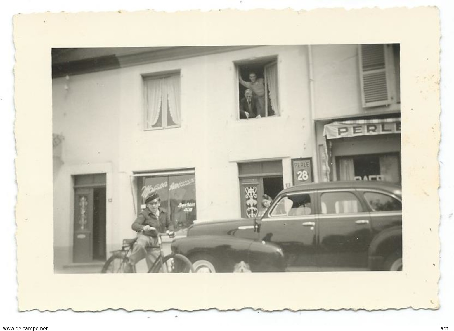 LOT 3 ANCIENNES PHOTOS ANIMEE NEUFCHATEAU ? OU ENVIRONS ? AUTOS VOITURES ANCIENNES, MAGASIN, BAR, CAFE, BELGIQUE - Neufchâteau