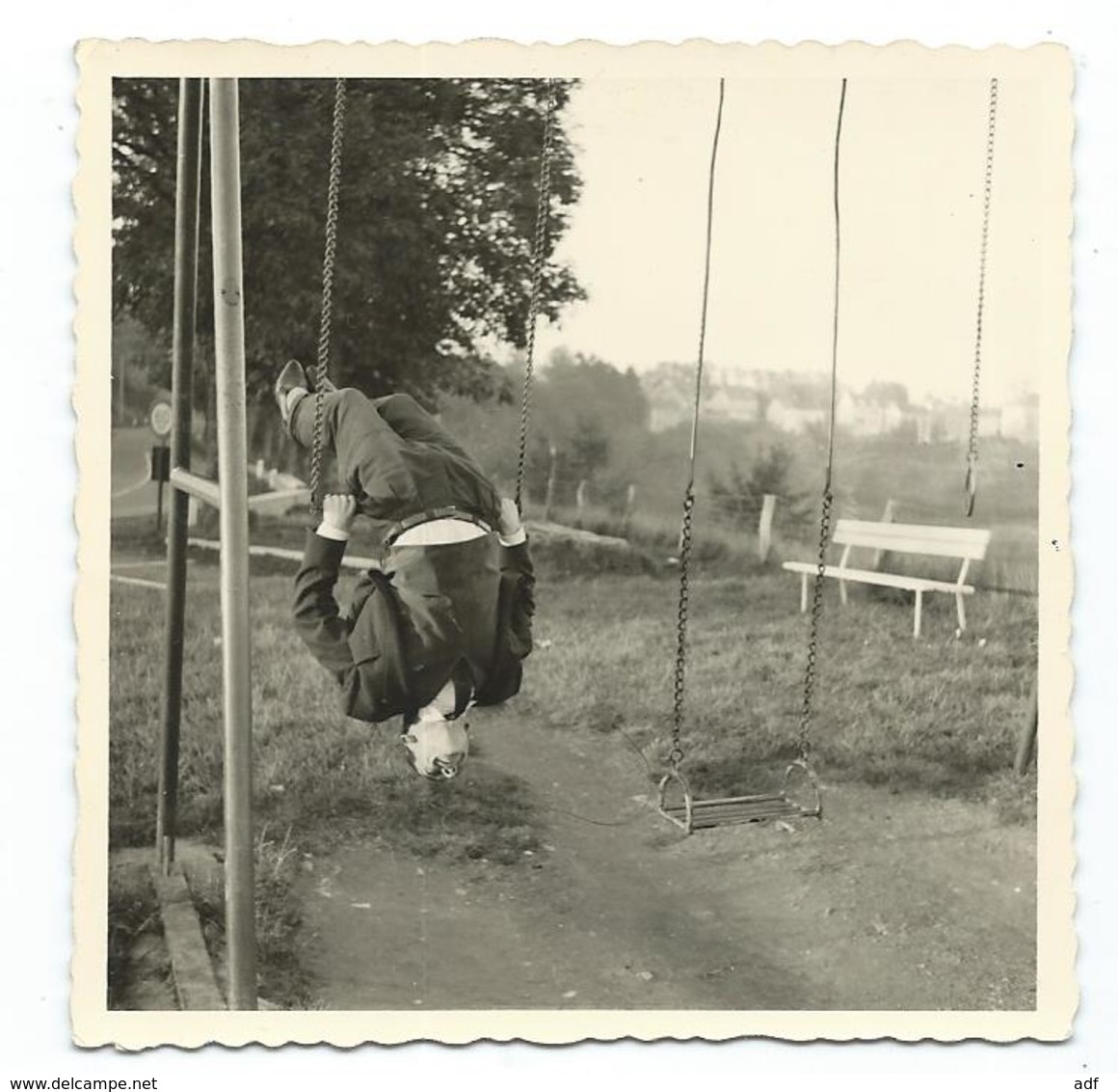 LOT 3 ANCIENNES PHOTOS ANIMEES NEUFCHATEAU ET ENVIRONS, GYM GYMNASTE GYMNASTES GYMNASTIQUE, BELGIQUE - Neufchâteau