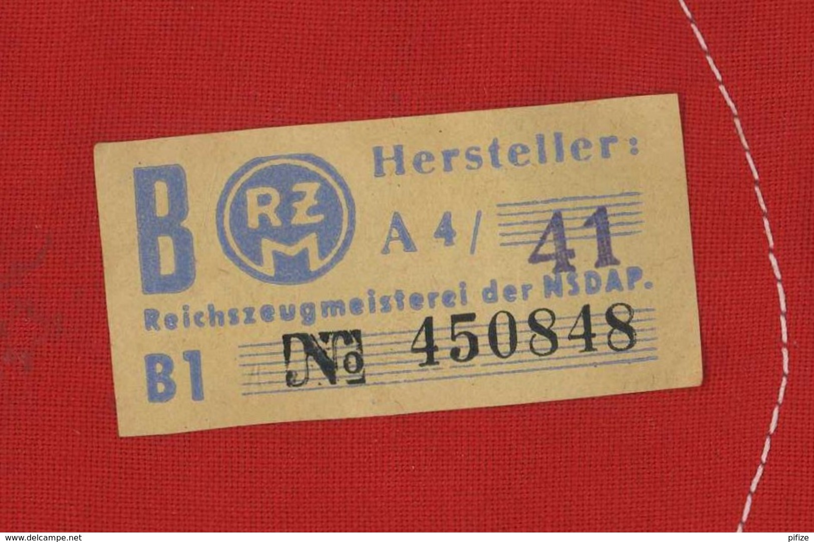 Brassard De Vilain Nazi . Reichszeugmeisterei Der NSDAP . B Pour Baumwolle . Coton . Etat Neuf , Très à La Mode . - 1939-45