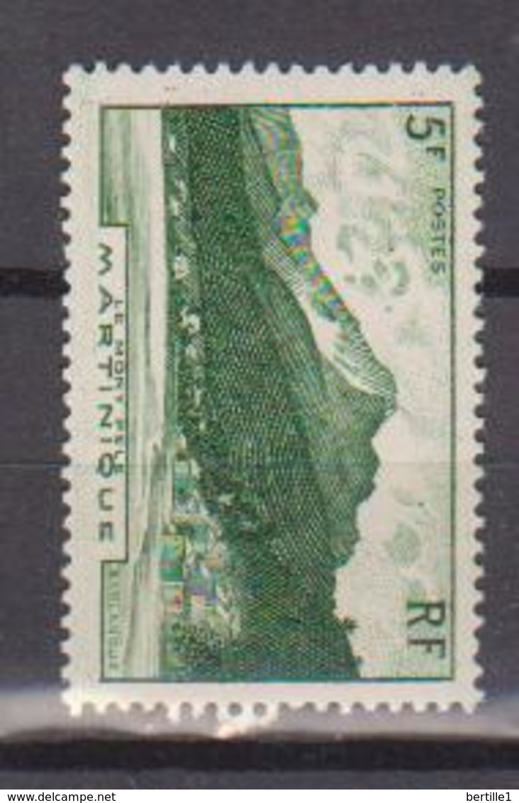 MARTINIQUE        N°  YVERT    236   NEUF AVEC CHARNIERE      ( Char 02/20 ) - Unused Stamps