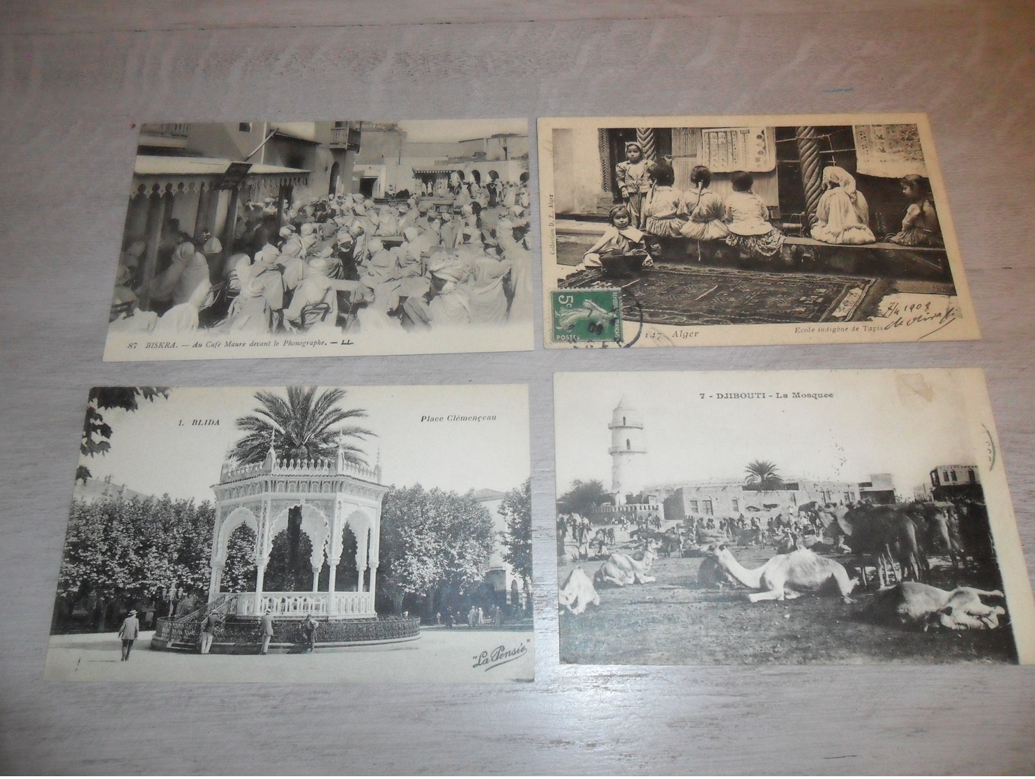 Beau lot de 60 cartes postales d' Afrique Africa Afrika  seins nus nu  Dakar  Sénégal  Djibouti  Tunis  Algérie