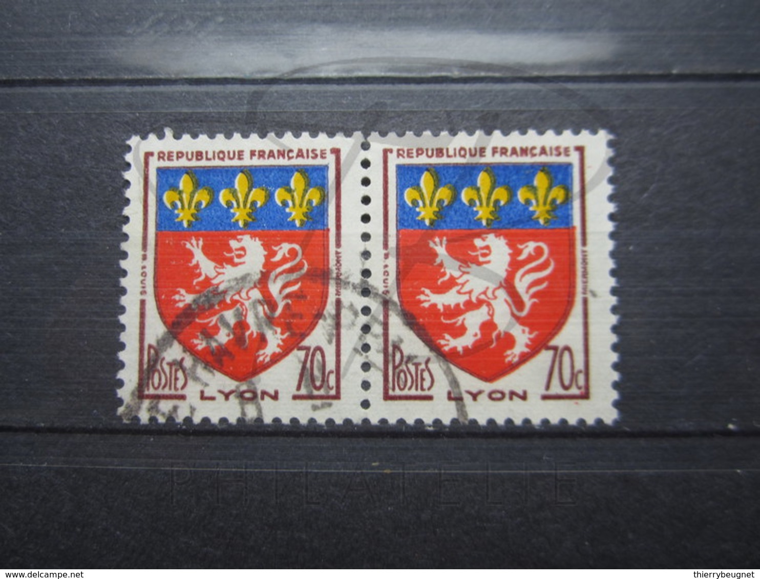 VEND BEAUX TIMBRES DE FRANCE N° 1181 EN PAIRE , OBLITERATION " LE HAVRE " !!! (a) - 1941-66 Armoiries Et Blasons