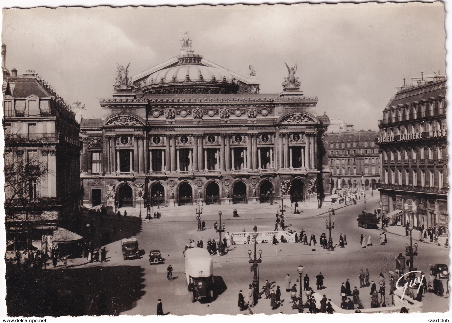 Paris Et Ses Merveilles: CITROËN TRACTION AVANT, RENAULT TN6 A GAZ DE VILLE, OLDTIMER VOITURES - Place De L'Opéra - 1947 - Toerisme