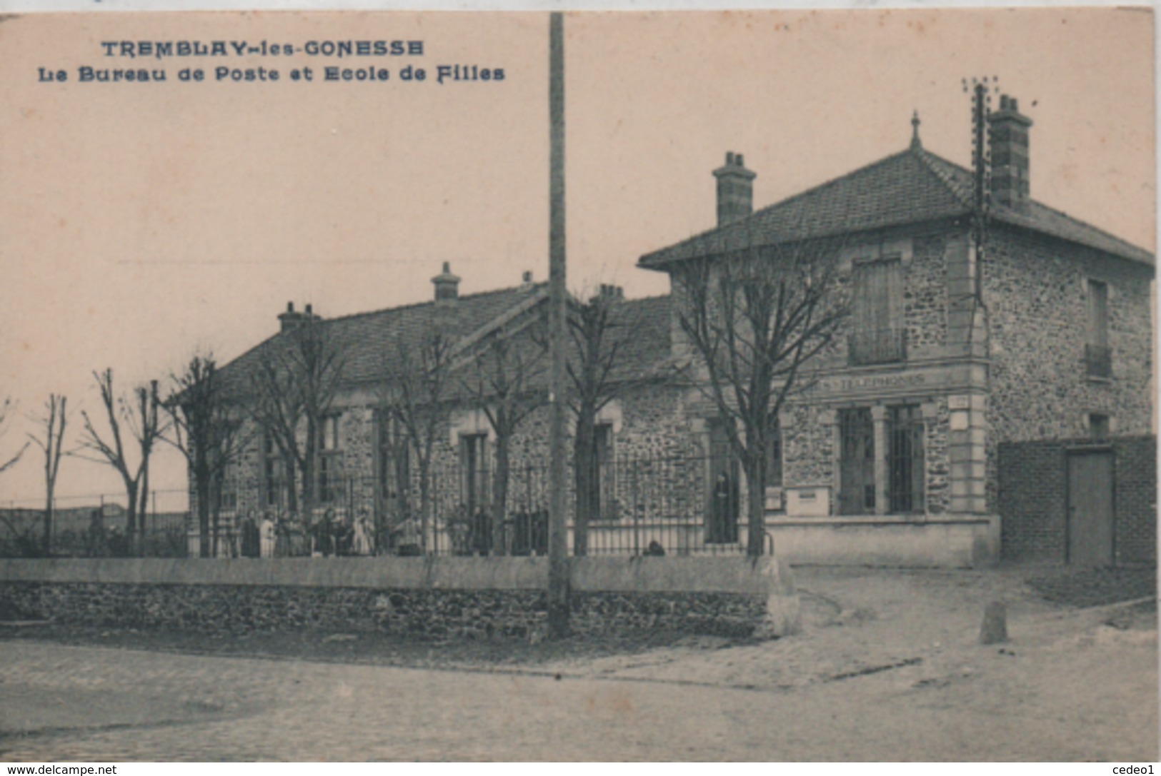 TREMBLAYE LES GONESSE  LE BUREAU DE POSTE ET ECOLE DES FILLES - Tremblay En France