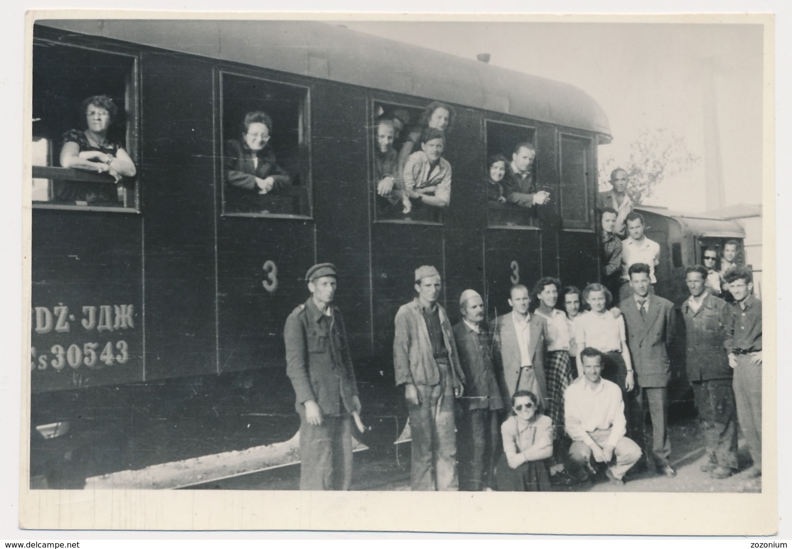 REAL PHOTO -  TRAIN In Railway Station Men Railway Workers  -  Jugoslovenska Zeleznica,  Old Photo - Trains
