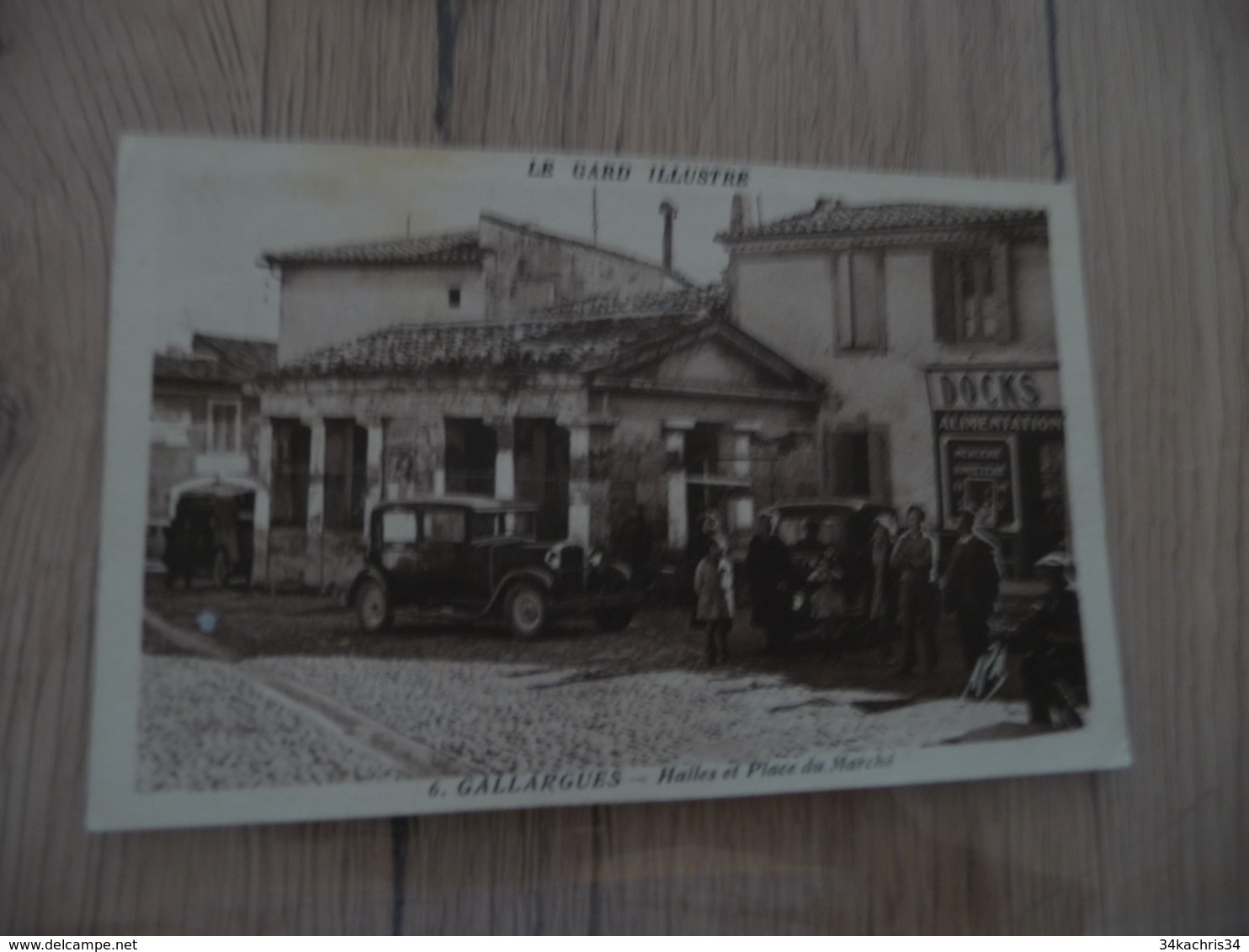 CPA 30 Gard Gallargues  Halles Et Place Du Marché Docks Autos Animée   BE - Gallargues-le-Montueux