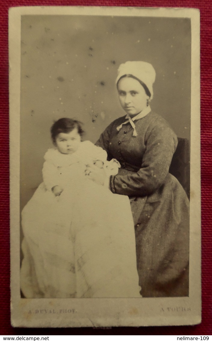 PHOTO Cdv FEMME ( NOURRICE ?) ENFANT - PHOTO DUVAL RUE ROYALE à TOURS INDRE ET LOIRE - Personnes Anonymes