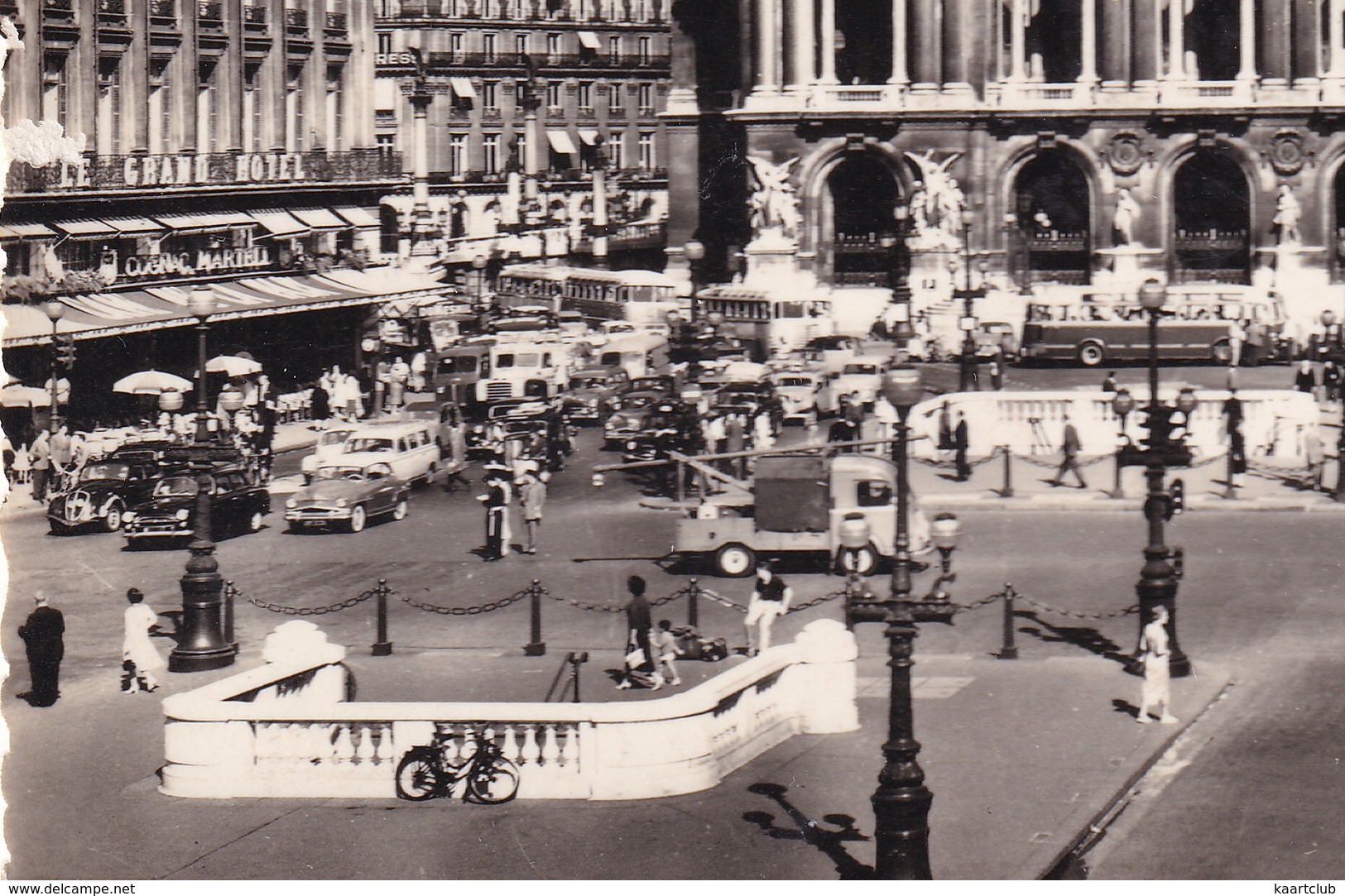 Paris Et Ses Merveilles: CITROËN TRACTION AVANT, SIMCA 8 CABRIOLET, PEUGEOT 203, RENAULT GOELETTE, DAUPHINE, SOLEX Etc. - Toerisme