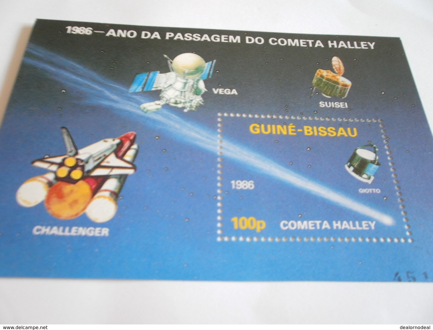 Miniature Sheet Perf Halleys Comet 86 - Guinea-Bissau