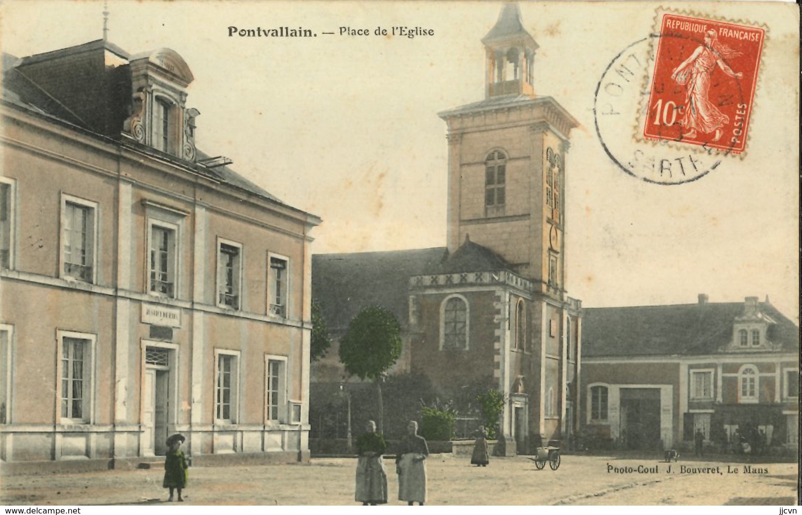 72 - Pontvallain - Place De L' Eglise (animée) - Pontvallain