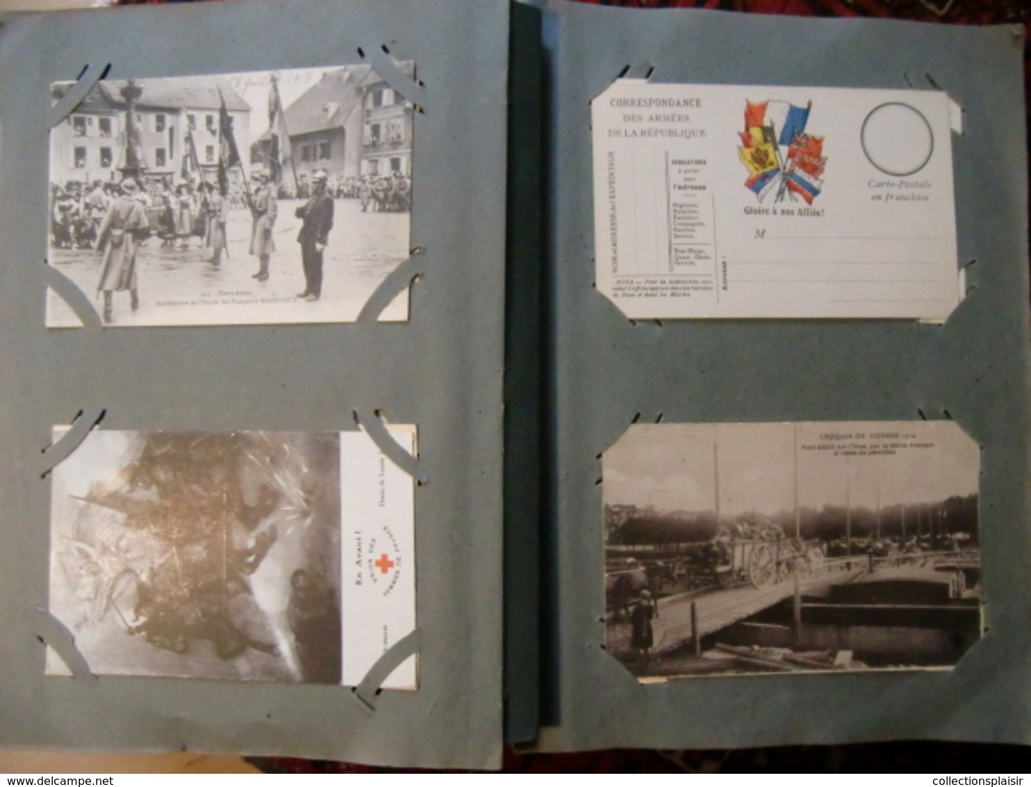 LIQUIDATION 2 ALBUMS DE CPA  600 CARTES FRANCE EN MAJORITE ET SUISSE ET MILITARIA ET THEMES A SAISIR