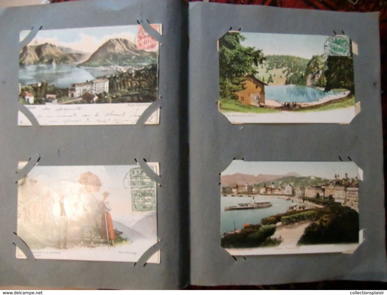 LIQUIDATION 2 ALBUMS DE CPA  600 CARTES FRANCE EN MAJORITE ET SUISSE ET MILITARIA ET THEMES A SAISIR