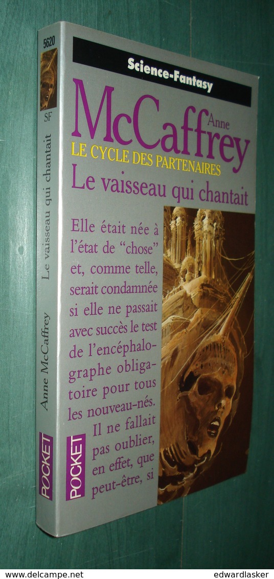 PRESSES POCKET SF 5620 : Le Vaisseau Qui Chantait (Le Cycle Des Partenaires) //Anne McCaffrey - Presses Pocket