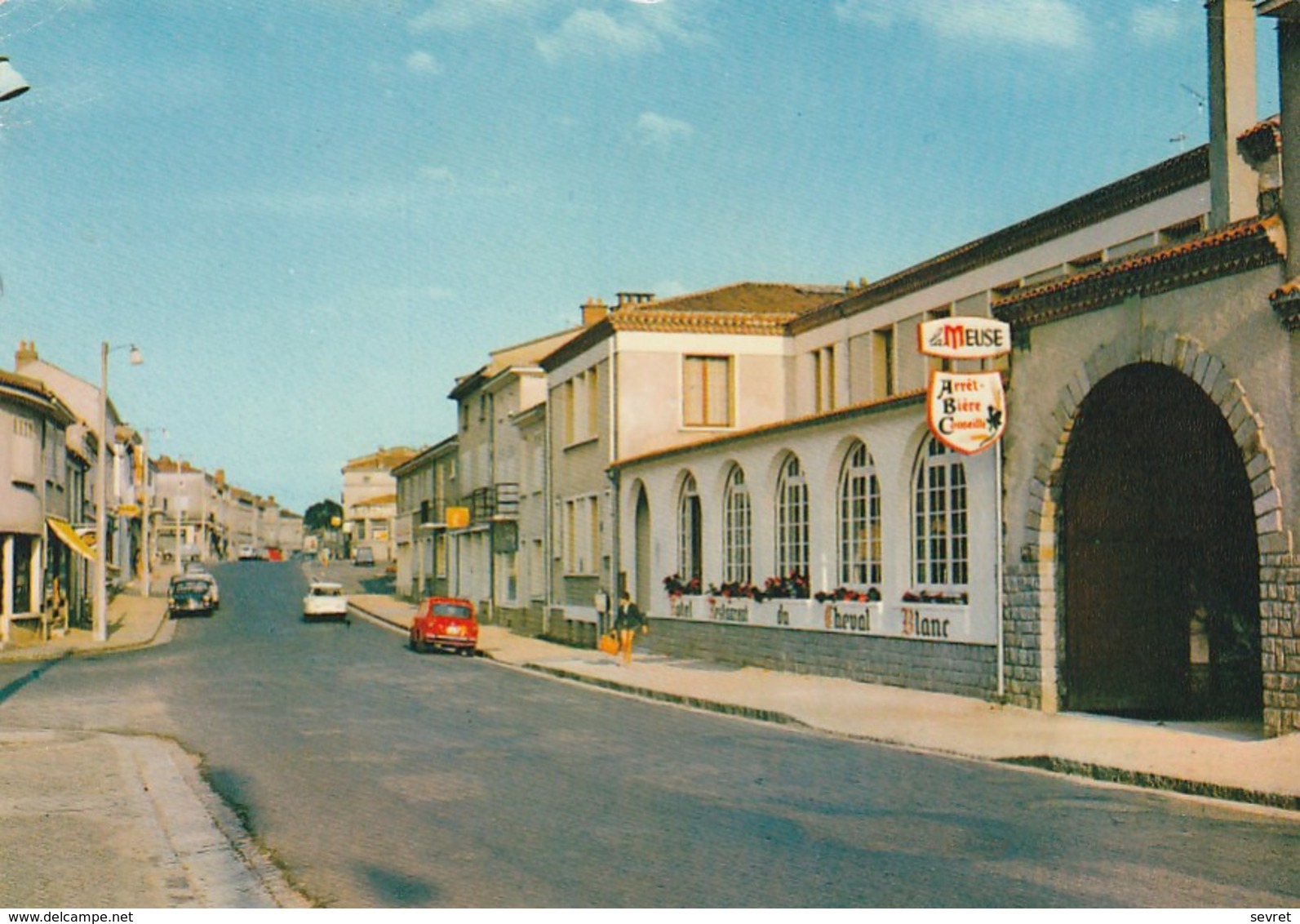 CERIZAY. - L'Hôtel Du Cheval Blanc. CPM - Cerizay