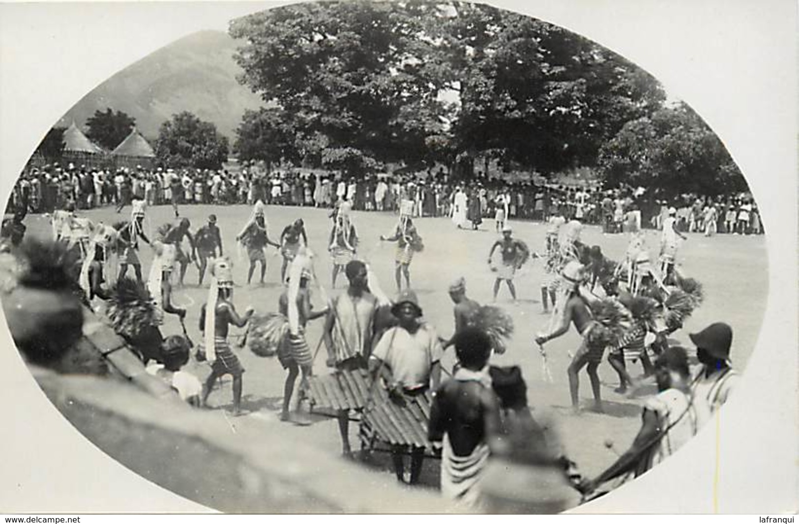 Pays Div -ref T161- Carte Photo Non Située A Identifier - Photo Postcard Not Identify -ethnologie - Danses - - Non Classés