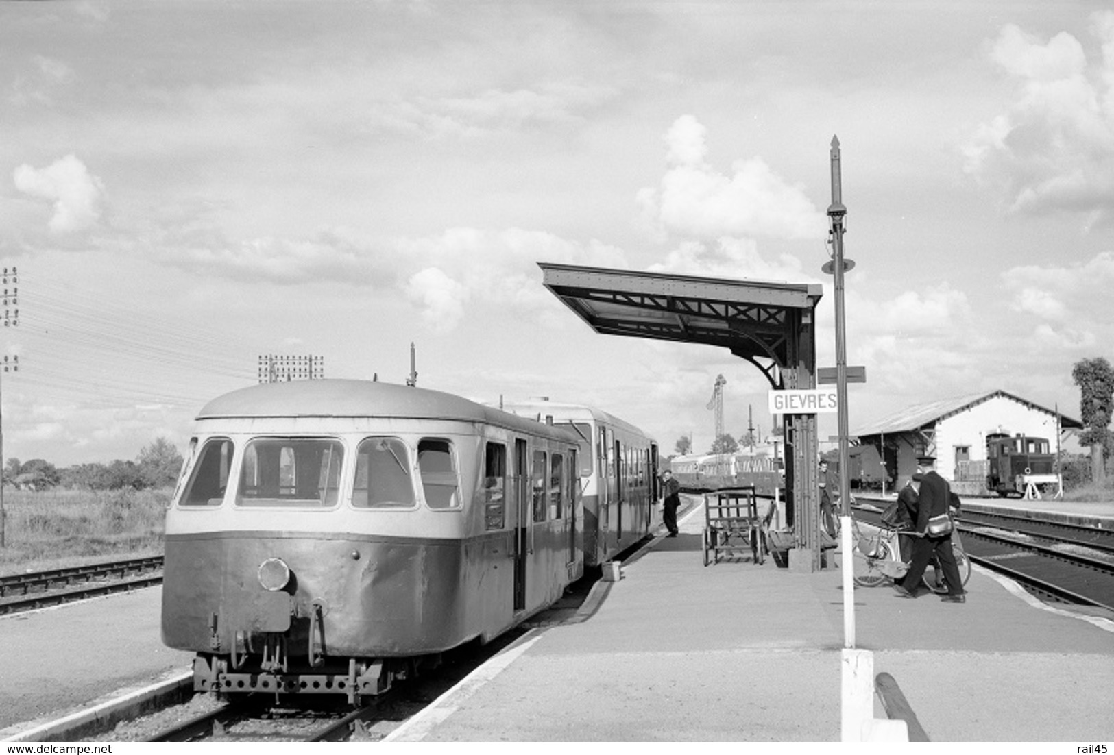 Gièvres. Chemin De Fer Du Blanc-Argent. Autorail Billard. Cliché Jacques Bazin. 04-06-1955 - Trains