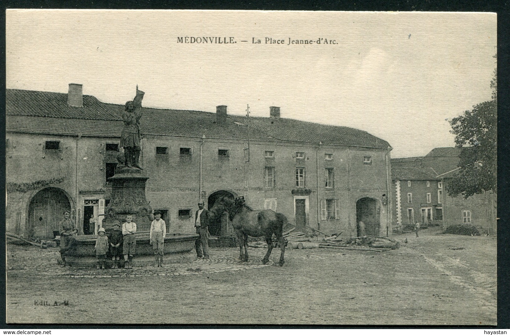 LOT DE 50 CARTES POSTALES DES VOSGES 88