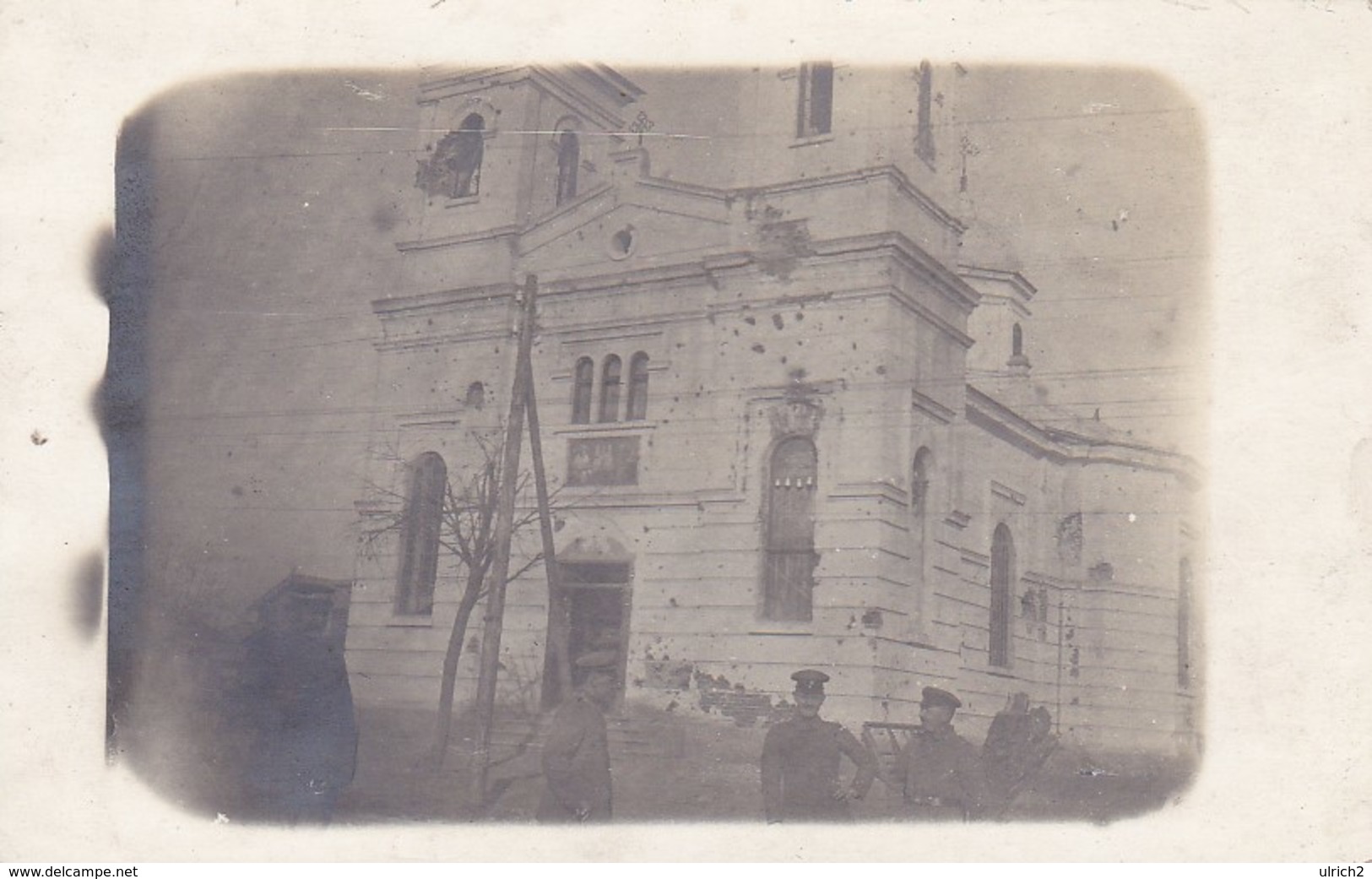 AK Foto Sârbii  - Deutsche Soldaten Vor Zerschossener Kirche - 1918 (41209) - Rumänien