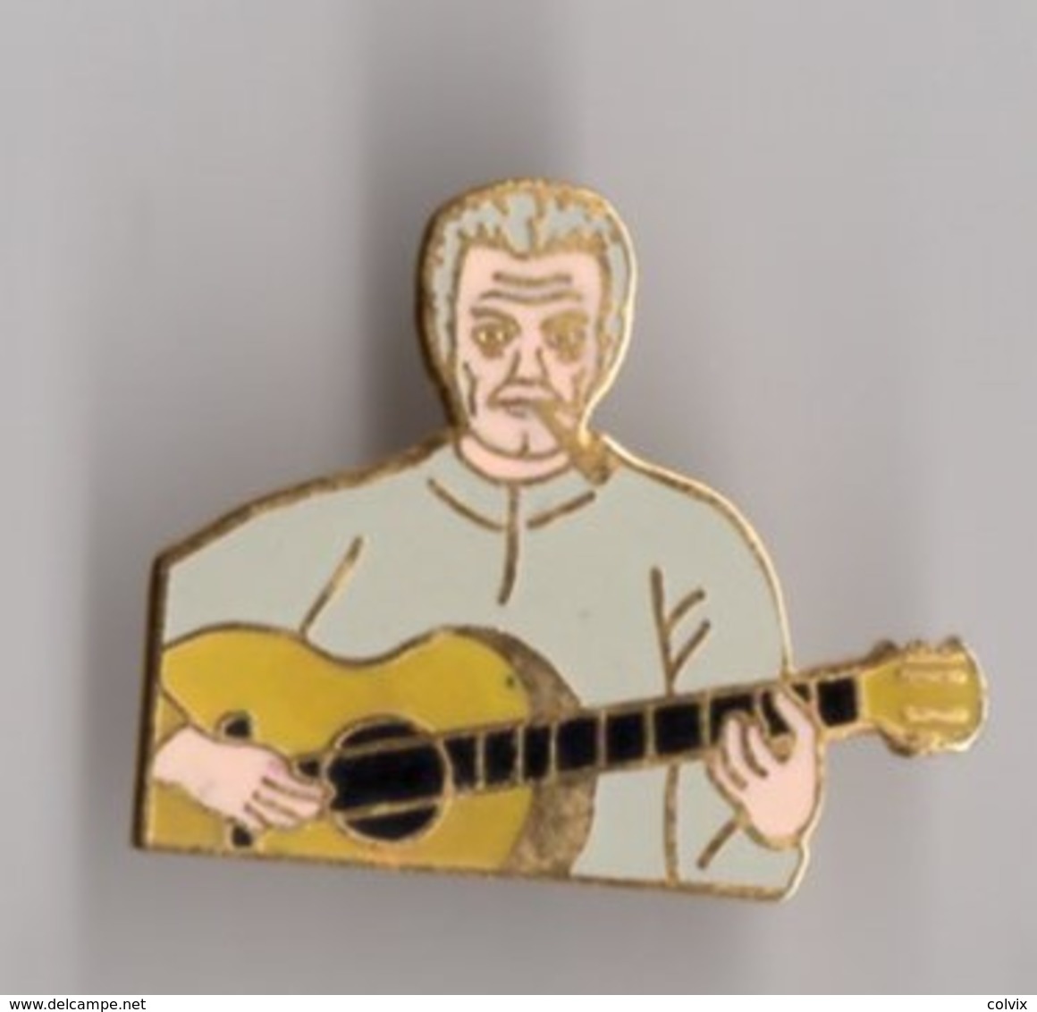 PIN'S GEORGES BRASSENS Signé AGEP - Berühmte Personen