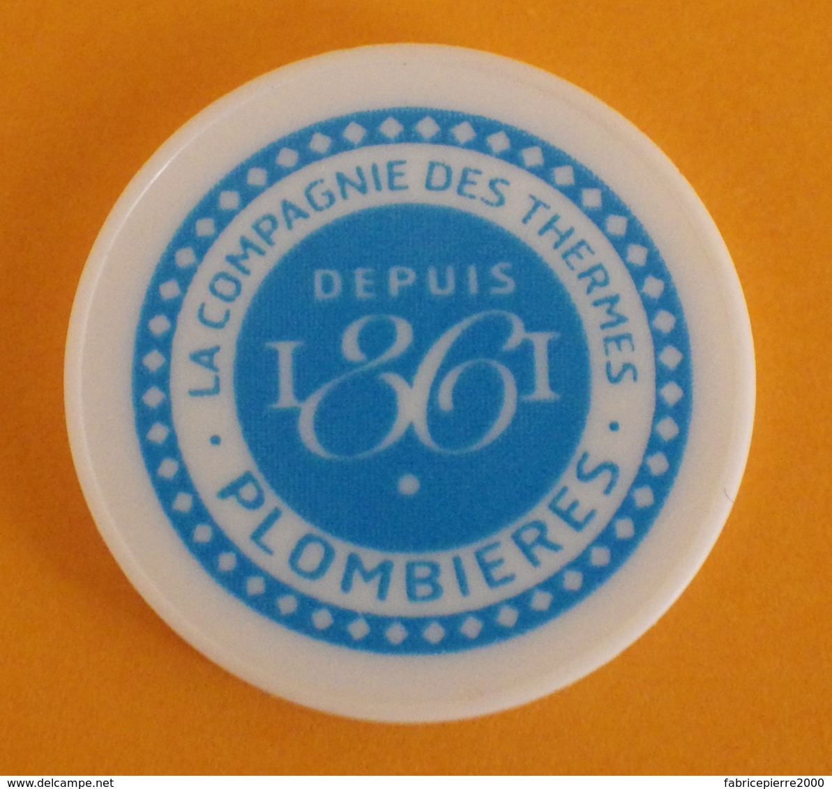 Jeton De Caddie Compagnie Des Thermes De Plombières-les-Bains (Vosges) TBE, 2 Scans - Trolley Token/Shopping Trolley Chip