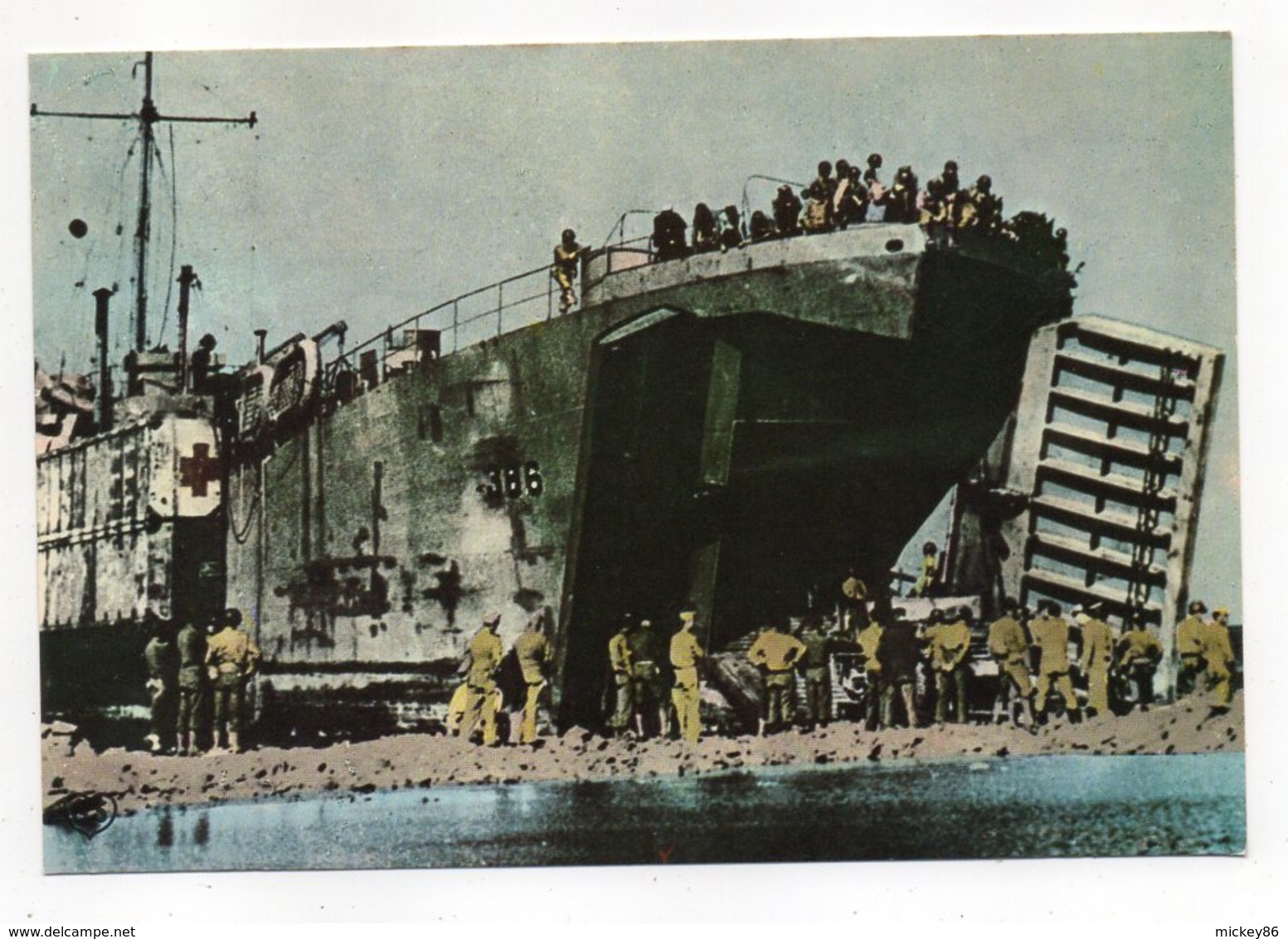Histoire -- Débarquement En Normandie--L'équipe De Débarquement Alliée Apporte Avec Elle Sa Propre Jetée.....à Saisir - Histoire