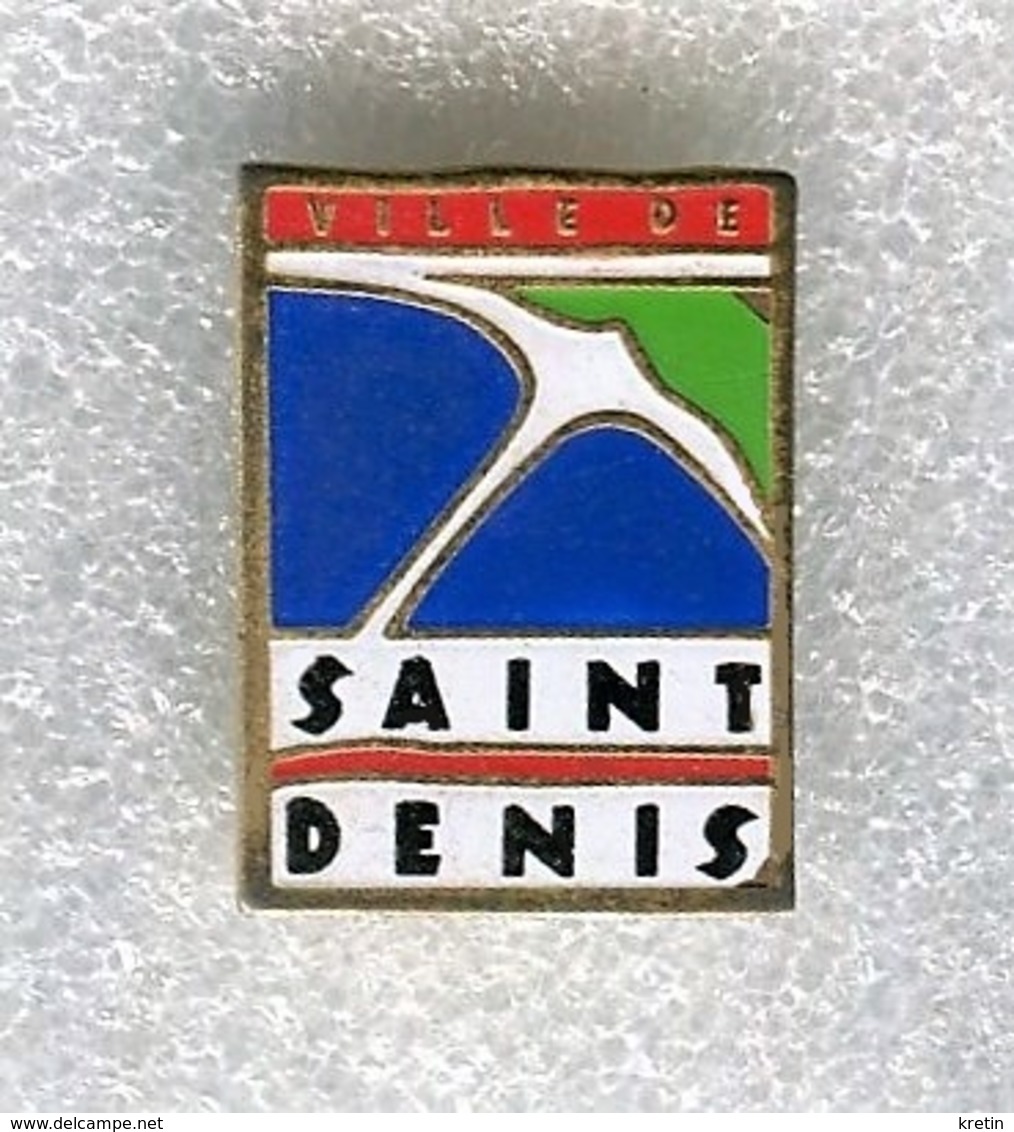 PINS  ILE De La REUNION - SAINT DENIS (pins 993-7) - Autres & Non Classés