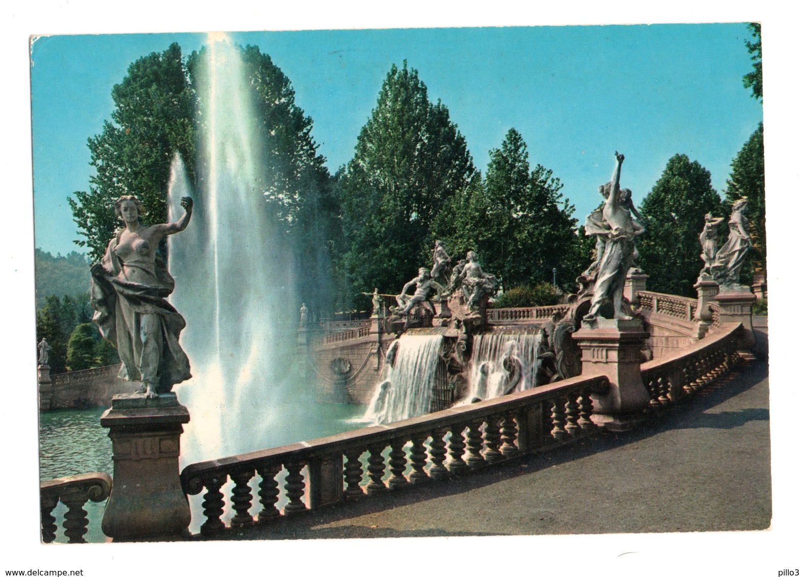 TORINO  -  Parco Del Valentino - Fontana Monumentale - Cartolina  Viaggiata  27.05.1977 - Stades & Structures Sportives