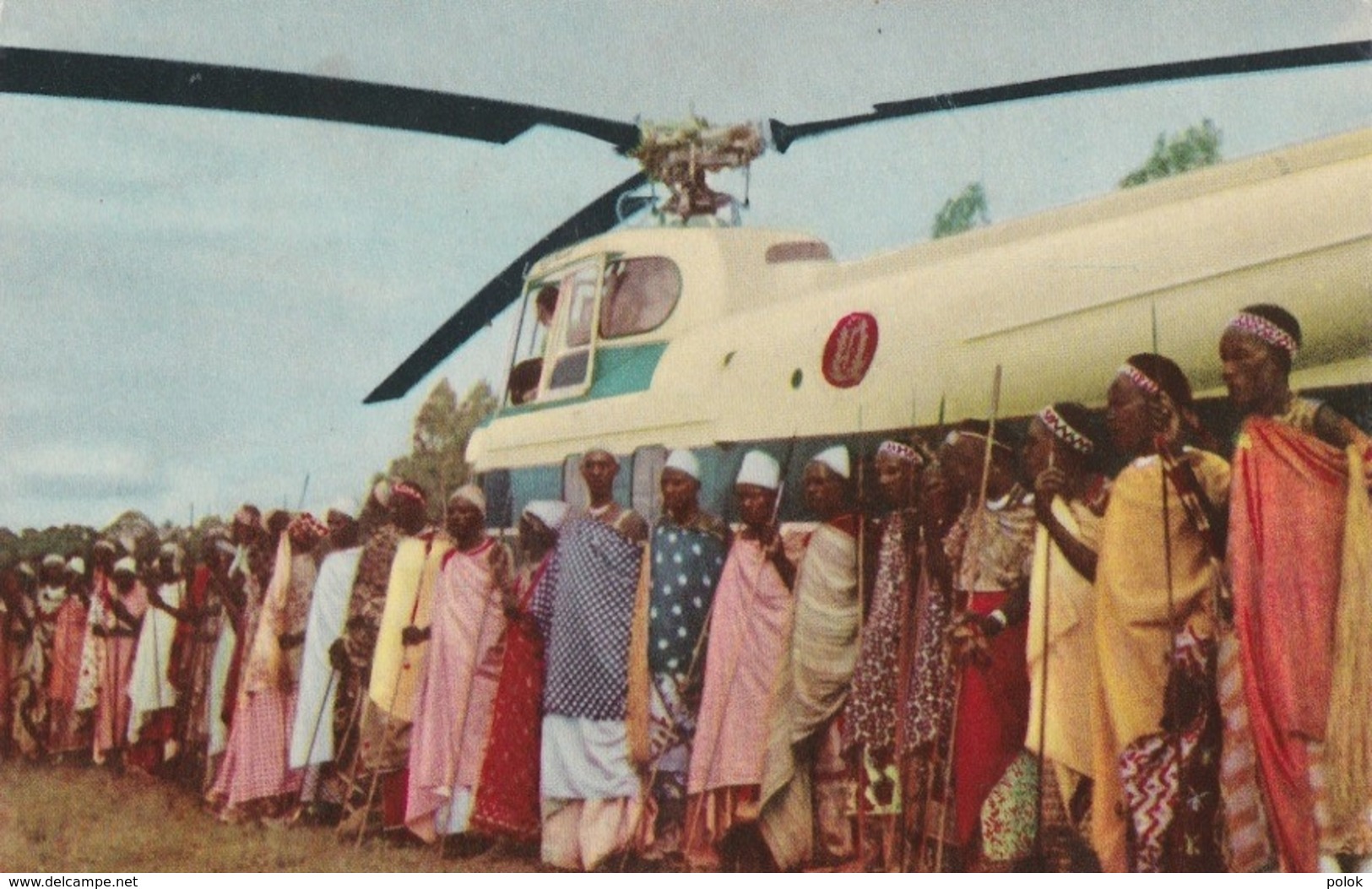 Bt - CPM Voyage Du Roi Au CONGO - 1955 - Les Notables De La Région De Kitega (hélicoptère) - Congo Belge