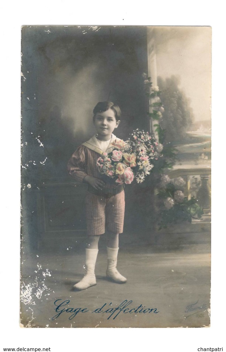 Gage D'affection - Enfant Avec Bouquet De Fleurs - Fauvette - 7158 - Portraits