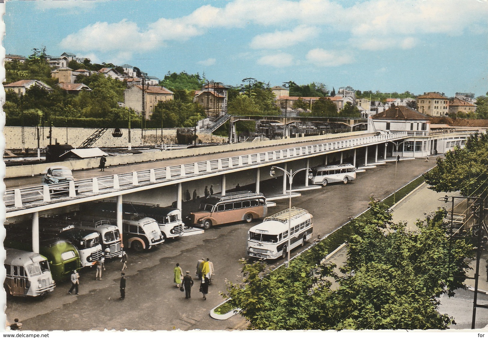 Gard : ALES : La Gare ( Route - Rail ) Autocar -  Saviem Berliet Chausson - ( C.p.s.m.- M. Grand Format ) - Alès