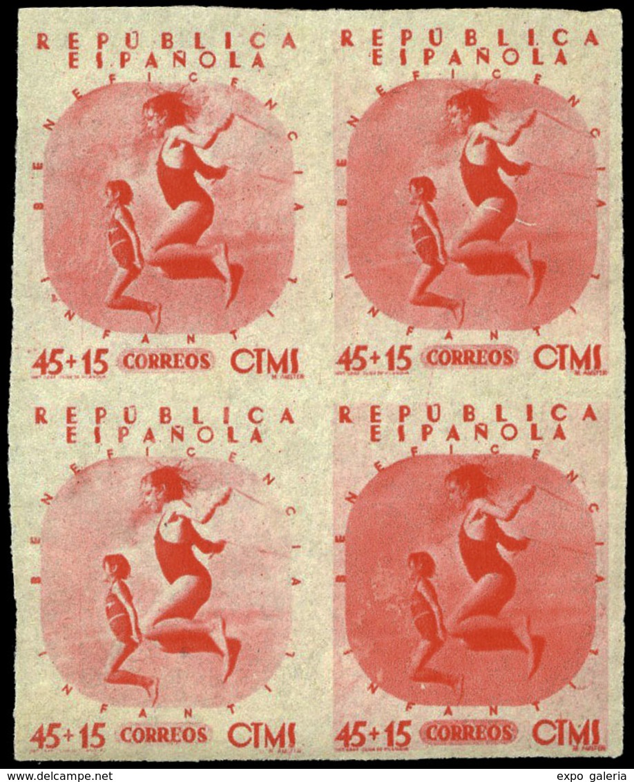 NE 1939 - Modelo No Adoptado Beneficencia Infantil 45 Cts + 15 Cts. Bl. De 4 S/D. Sin Charnela. Precios Y Escaso - Unused Stamps