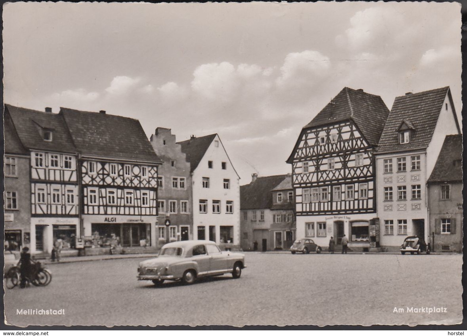 D-97638 Mellrichstadt - Am Marktplatz - Cars - Mercedes Ponton - VW (50er Jahre) - Mellrichstadt