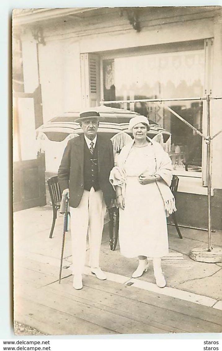 Carte-Photo - LE TREPORT - Couple Sur Une Terrasse - Le Treport