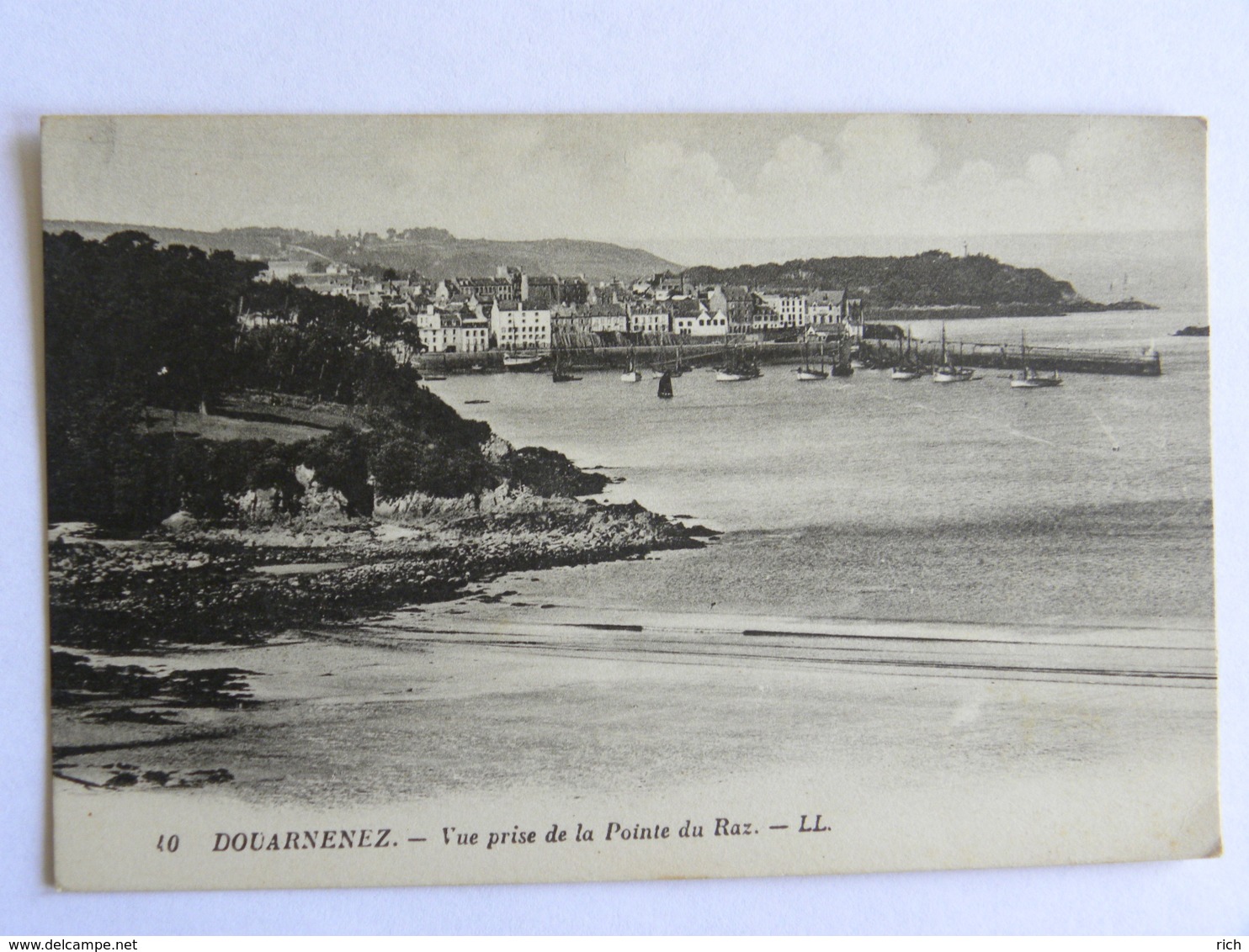 CP (29) Finistère - DOUARNENEZ - Vue Prise De La Pointe Du Raz - Douarnenez