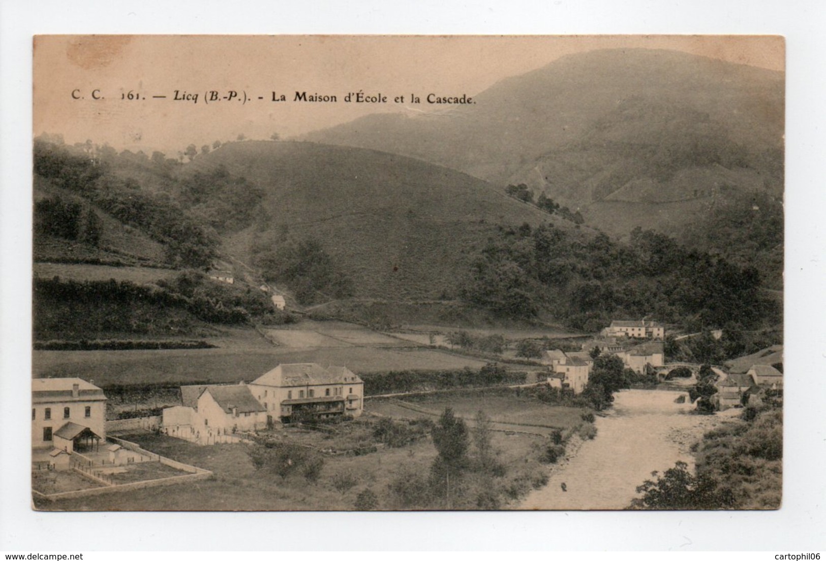 - CPA LICQ (64) - La Maison D'École Et La Cascade 1906 - Edition C. C. 161 - - Other & Unclassified