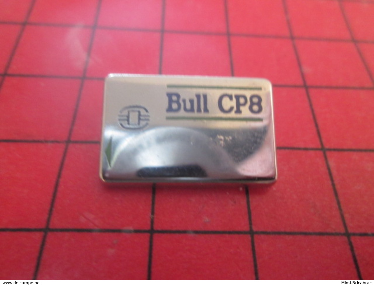 413c Pin's Pins / Beau Et Rare / THEME : INFORMATIQUE / CARTE A PUCE BULL CP8 - Informatique