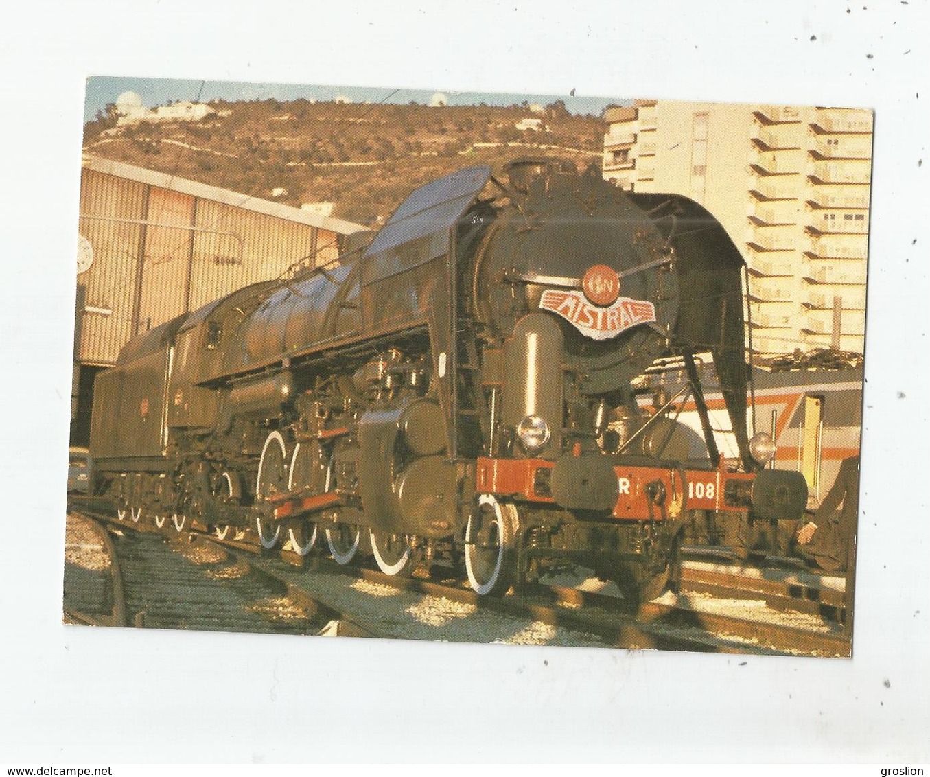 SECTION DE NICE LOCOMOTIVE 141 R 1108 AU DEPOT DE NICE SAINT ROCH 07 - Transport Ferroviaire - Gare