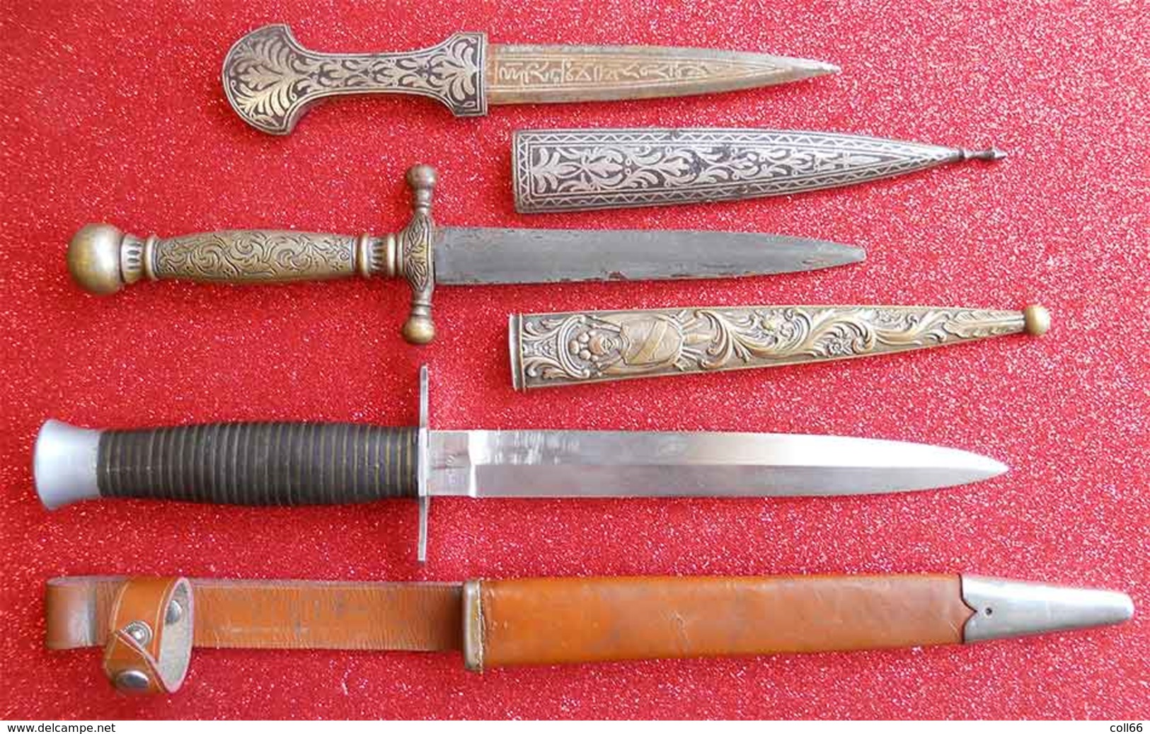 3 Ouvre-lettres Ou Dague Style Oriental Très Décoré,Style Chevalerie, Façon Commando Avec étuis Assez Bon état - Letter-opener