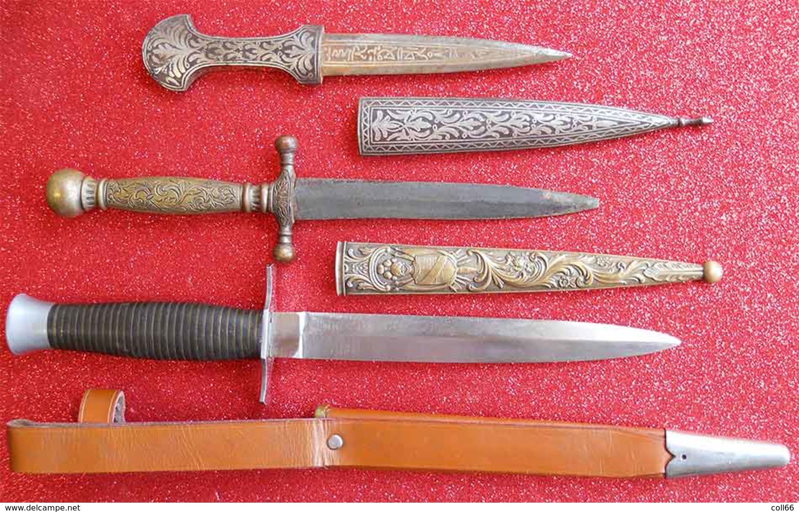 3 Ouvre-lettres Ou Dague Style Oriental Très Décoré,Style Chevalerie, Façon Commando Avec étuis Assez Bon état - Letter-opener