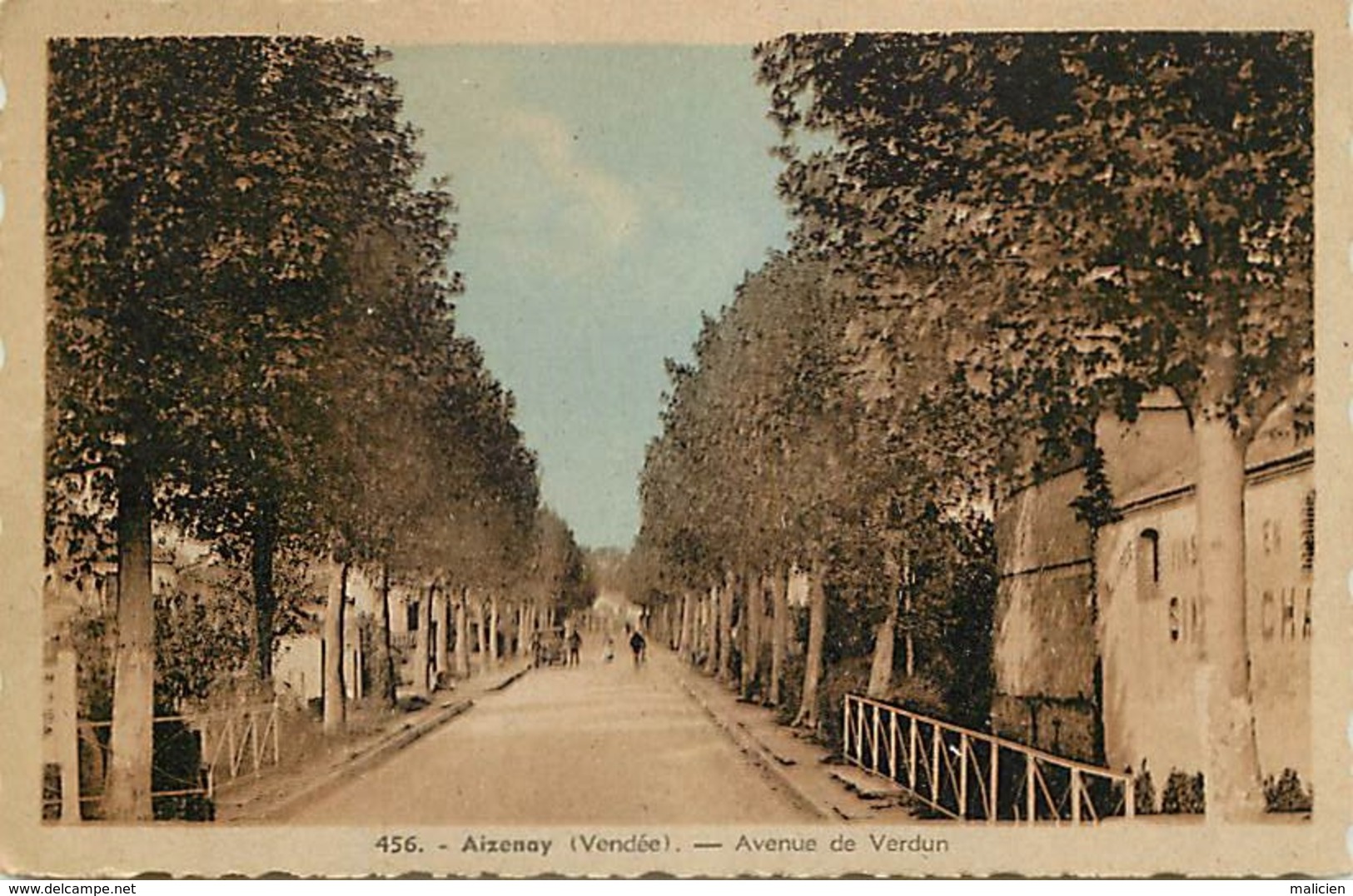 - Vendée -ref-E672- Aizenay - Avenue De Verdun - Carte Bon Etat - - Aizenay