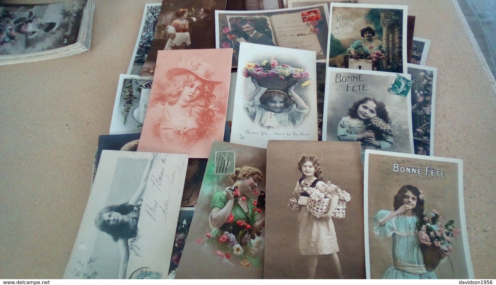 Lot De 1000 Cpa  Fantaisies , Femmes , Enfants , Bonne Année  , Fête Ect  ( Lot 2) - 500 Postcards Min.