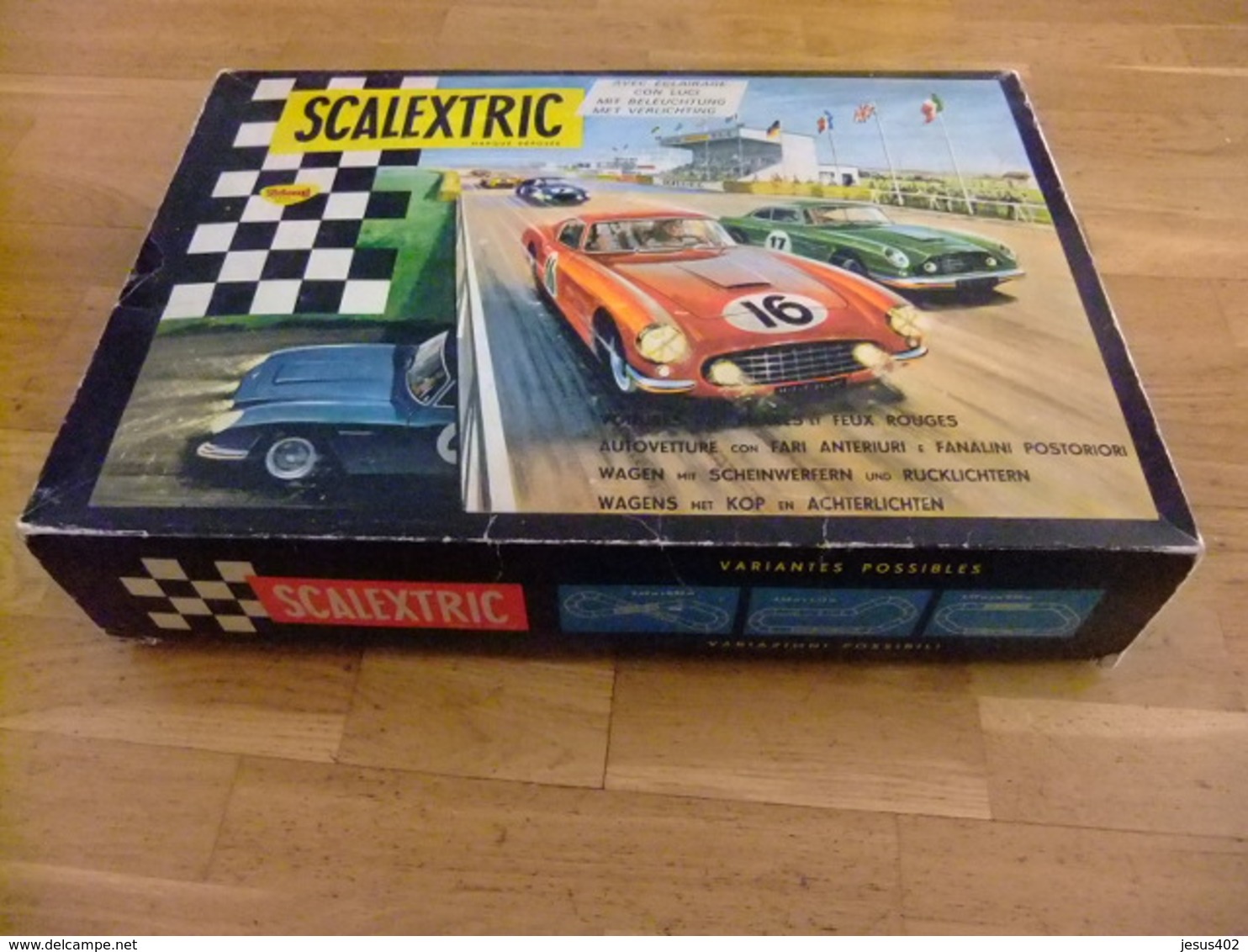 SCALEXTRIC Exin  60  Ancien Coffret Complet ASTON MARTIN MM / C 68 Bleu FERRARI 250 MM / C 69 Rouge - Echelle 1:32