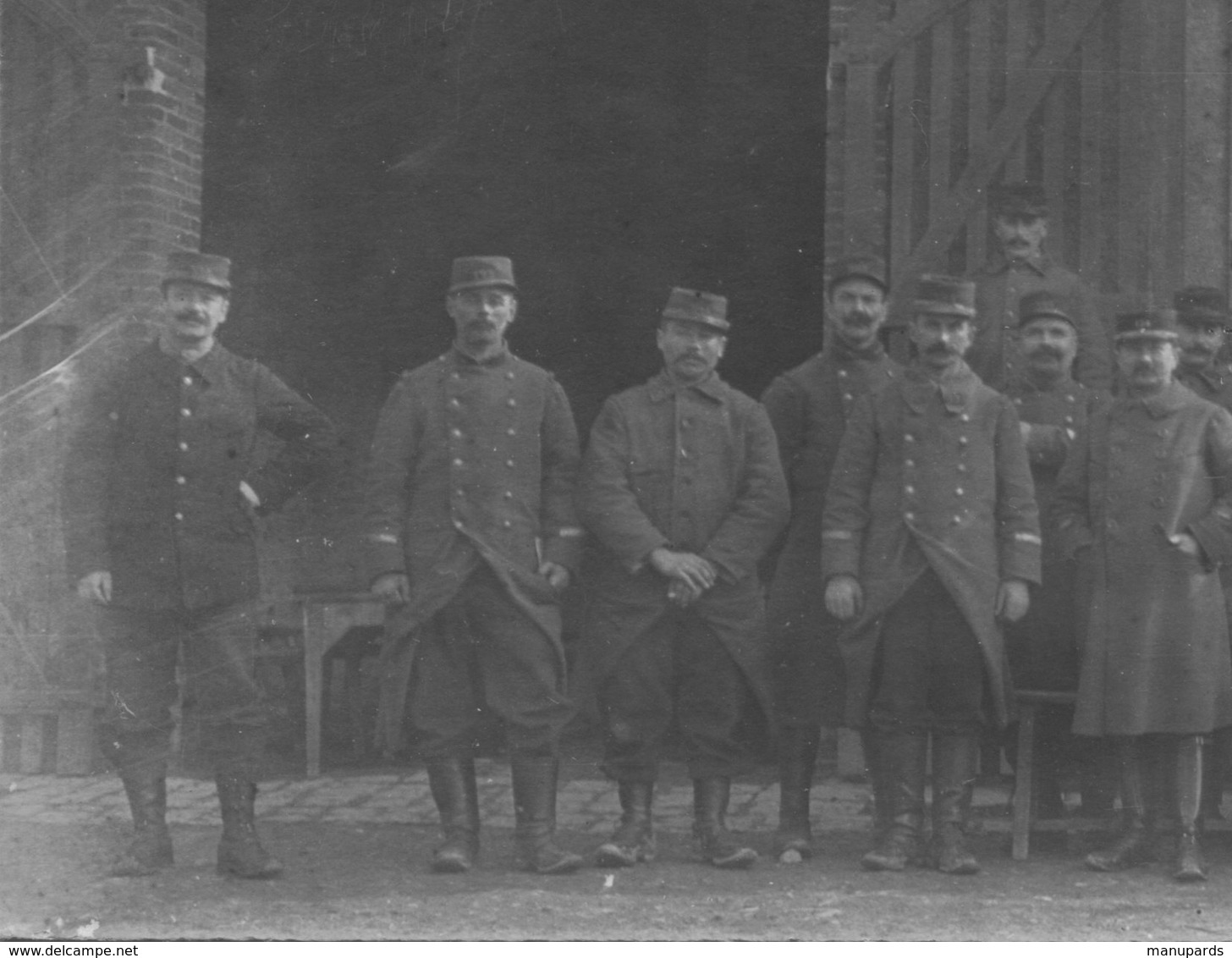 1915 / CARTE PHOTO / 324e RI ( LAVAL ) / 324e RÉGIMENT INFANTERIE - Guerre, Militaire