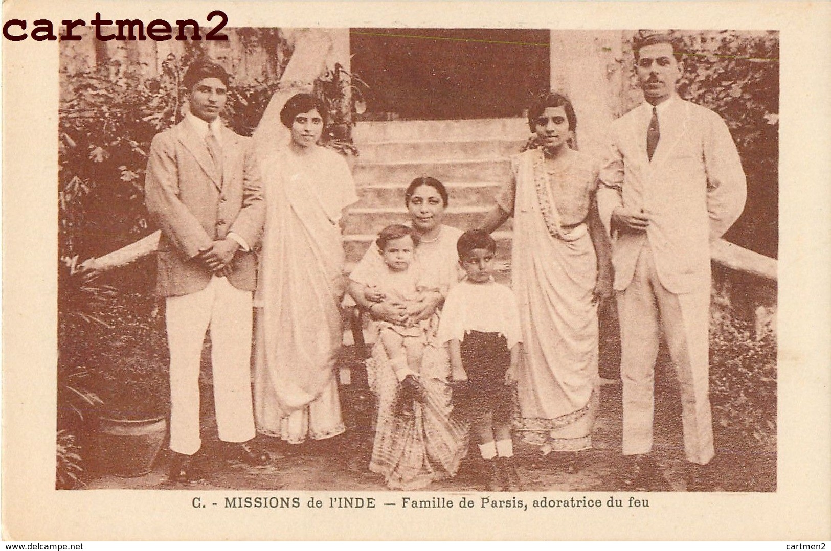 INDE INDIA FAMILLE DE PARSIS ADORATRICE DU FEU MISSIONNAIRES ETHNIC ETHNOLOGIE CATECHISTE MISSIONS FRANCISCAINES - Inde