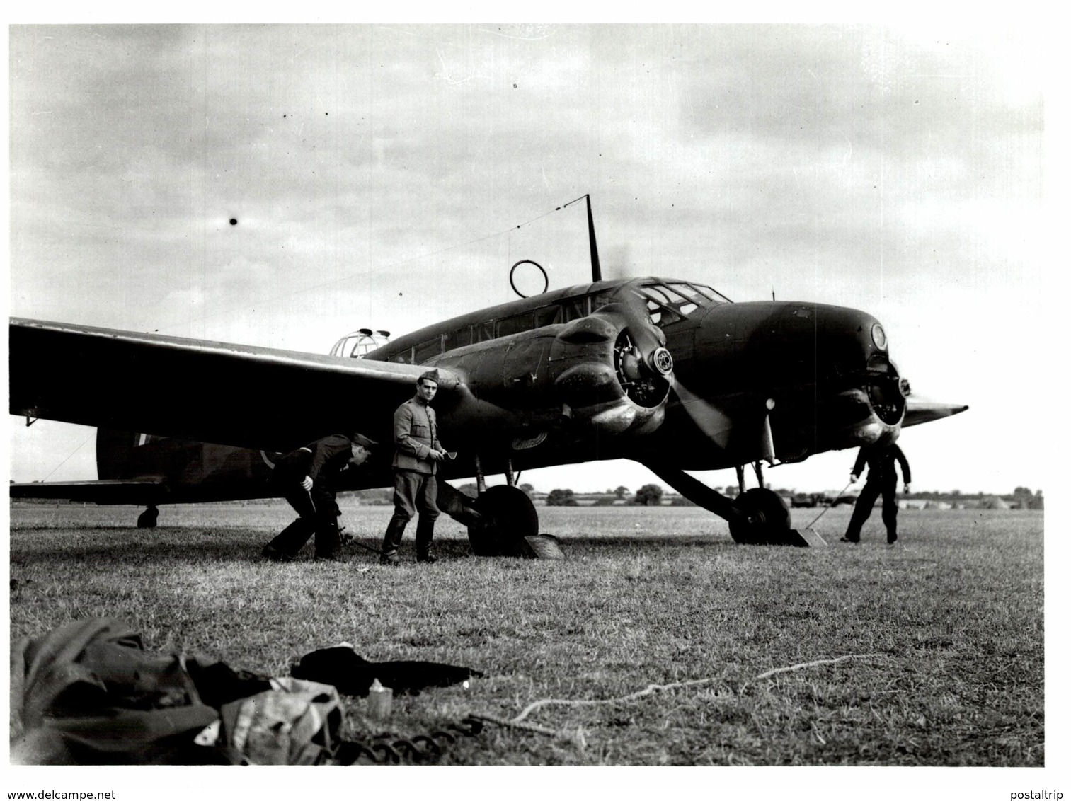 AVRO ANSON   21 * 16 CM  AEROPLANE - Aviación