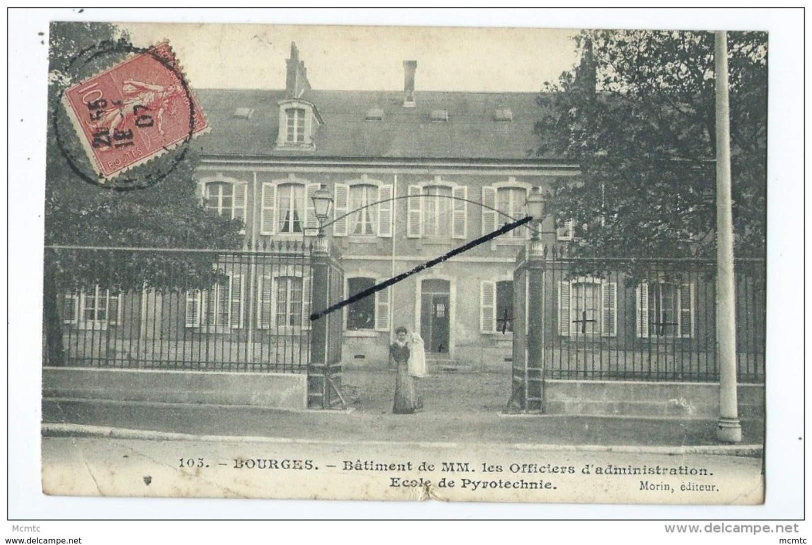 CPA Abîmée - Bourges- Batiment De MMI. Les Officiers D'Administration. Ecole De Pyrotechnie - Bourges