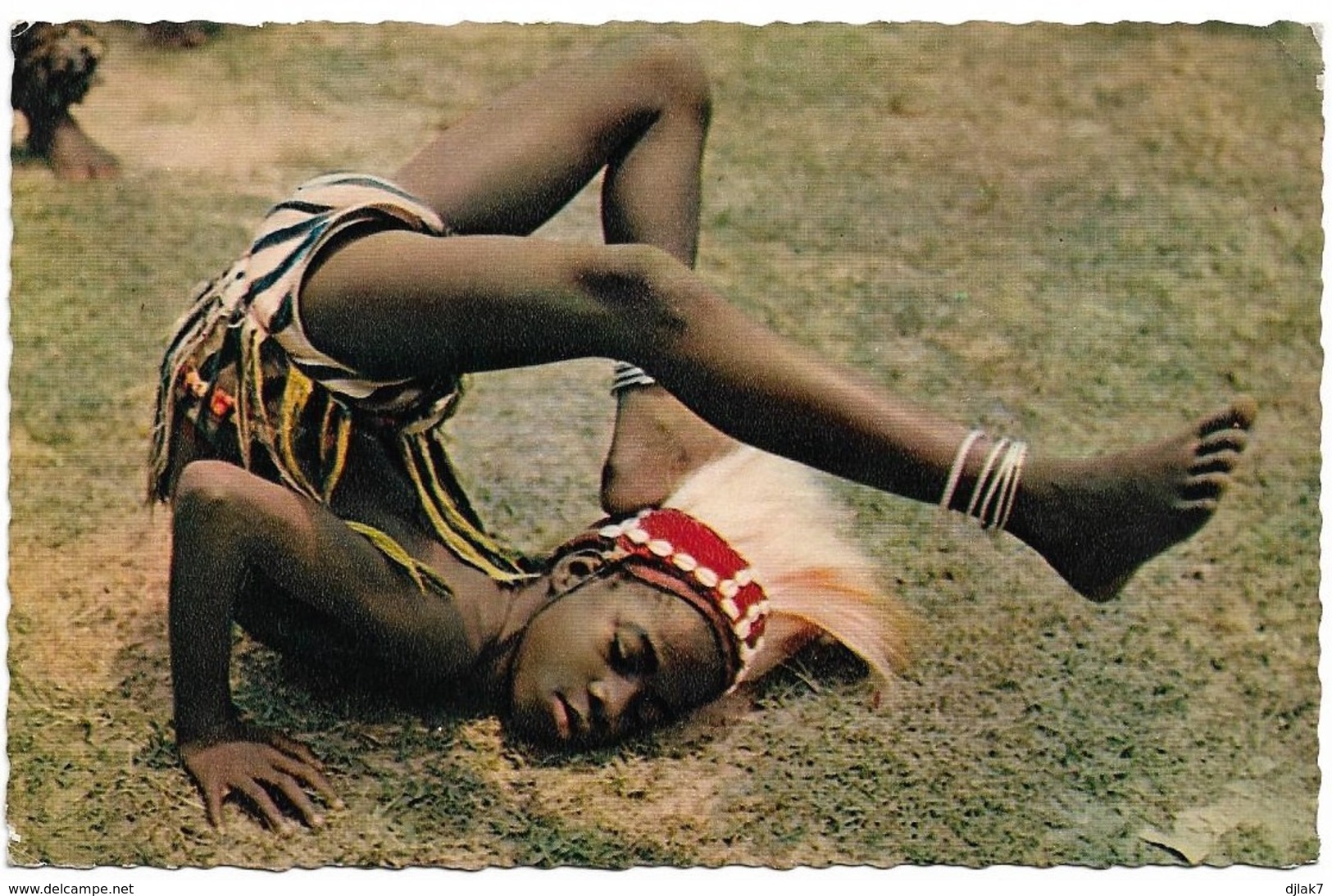 Afrique En Couleurs Petite Danseuse (2 Scans) - Non Classés