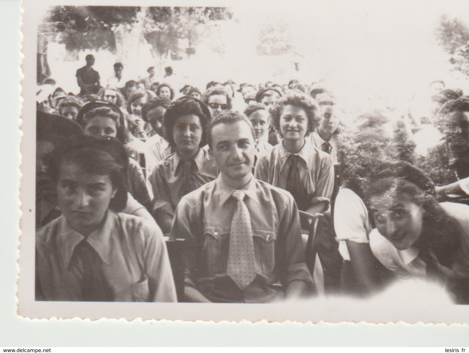 PHOTO - GROUPE DE GUIDES ET SCOUT - SCOUTISME -  SANS DOUTE DANS LE 06 - Personas Anónimos