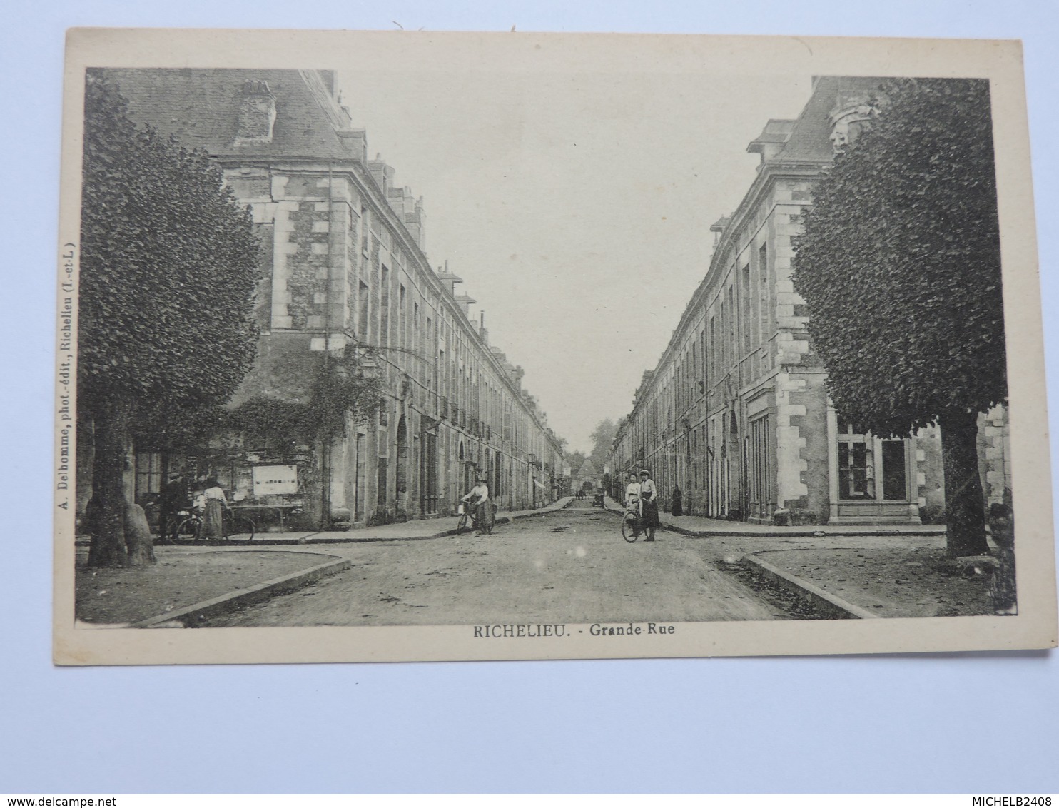 RICHELIEU -  Grande Rue  Ref 1682 - Other & Unclassified