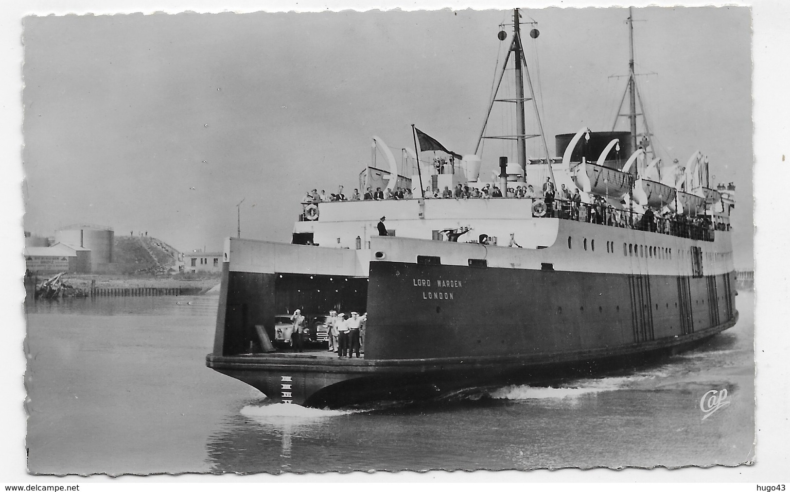 BOULOGNE SUR MER - N° 44 - ENTREE DANS LE PORT DU FERRY " LORD WARDEN " - FORMAT CPA NON VOYAGEE - Boulogne Sur Mer